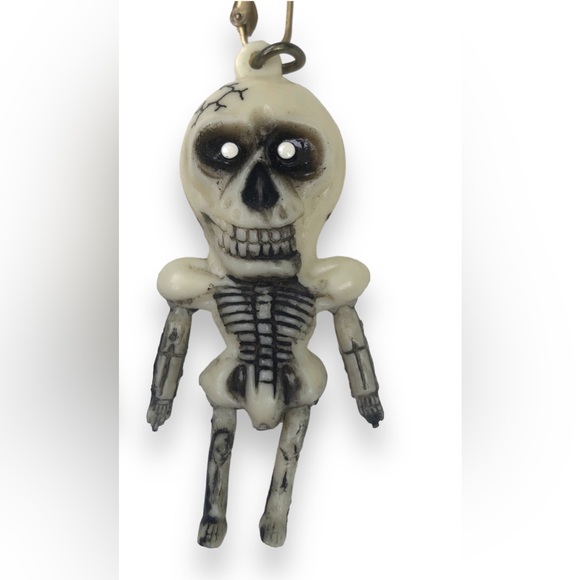 Vintage Moving Articulated Skeleton Earrings Blow Mold Clip-On Halloween - Picture 3 of 4